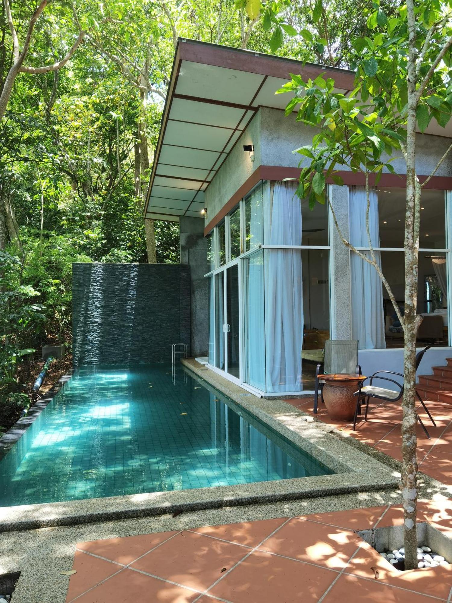 Ambong Pool Villas - Private Pool Pantai Cenang  Exterior photo